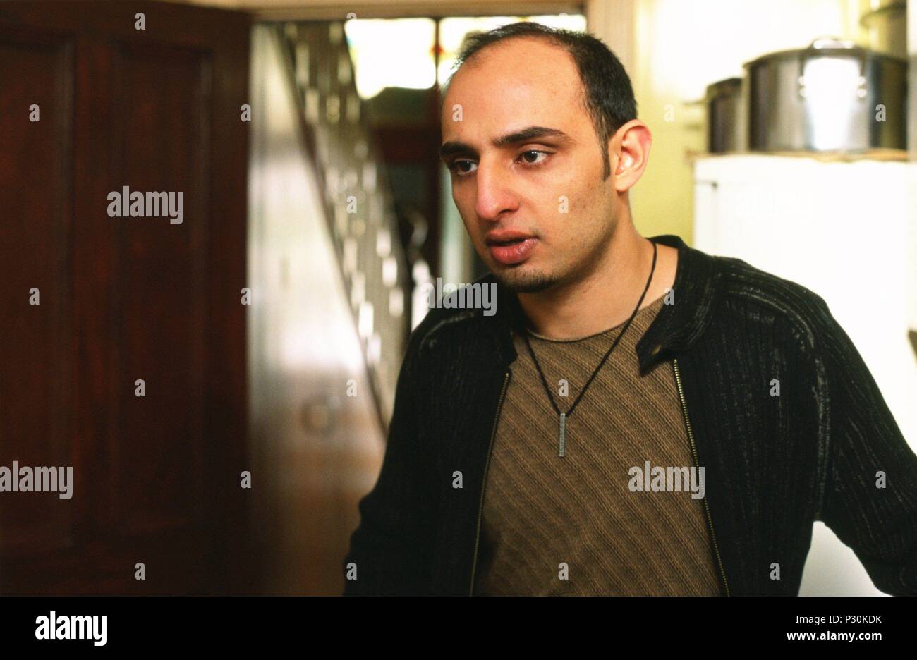 Titre original : LOVE  + la haine. Titre en anglais : LOVE  + la haine. Directeur de film : DOMINIC SAVAGE. Année : 2005. Stars : WASIM ZAKIR. Credit : BBC FILMS/RUBY FILMS/UK Film Council / Album Banque D'Images