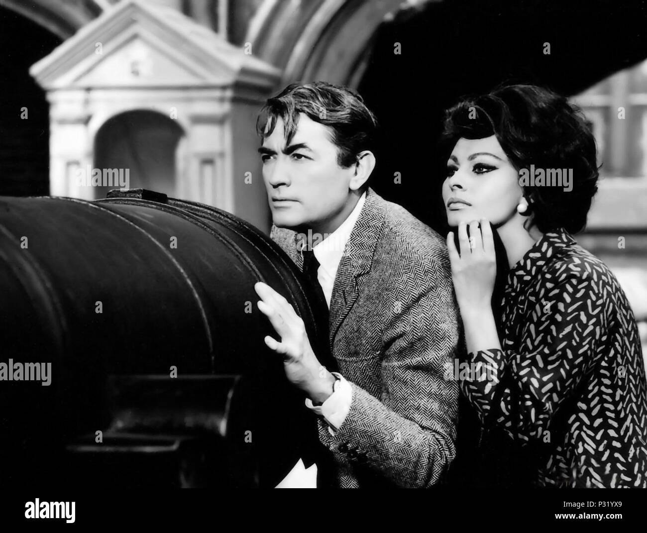 Stanley donen gregory peck sophia loren Banque de photographies et d ...