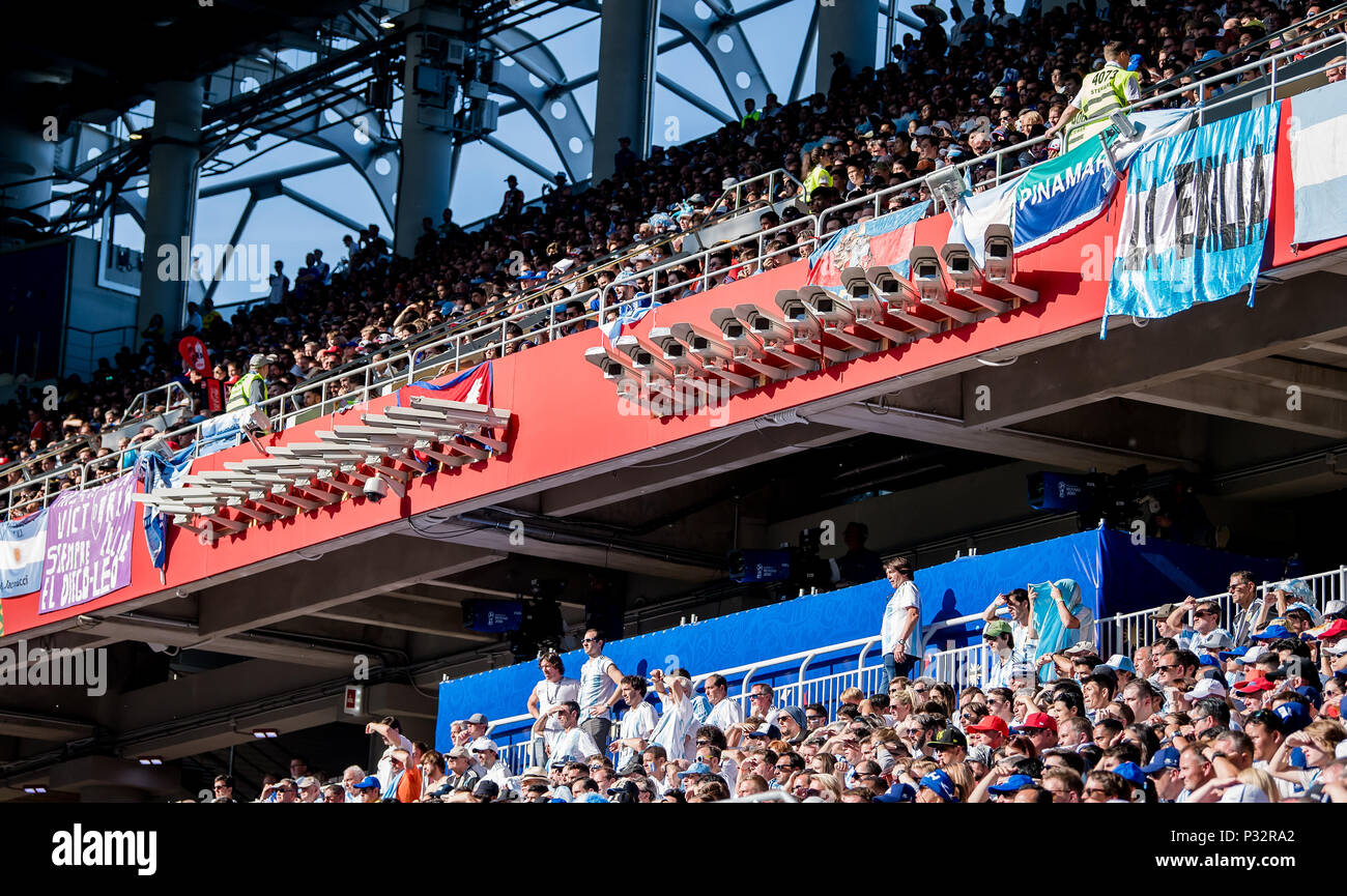 Film caméras pendant le match l'intérieur du stade GES / Coupe du Monde 2018 Football / Russie : Argentine - Islande, 16.06.2018 GES / football / Soccer / Worldcup 2018 Russie : l'Argentine contre l'Islande, la ville, le 16 juin 2018 | dans le monde d'utilisation Banque D'Images