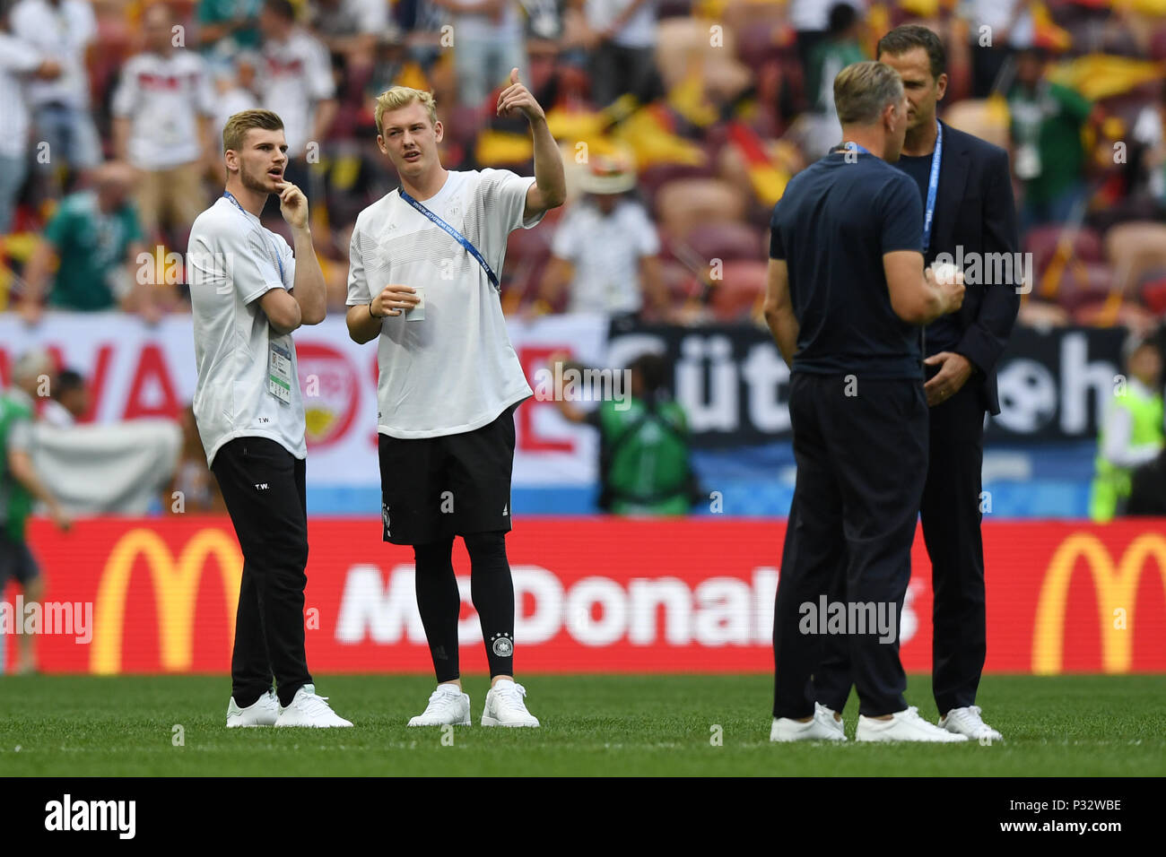 Moscou, Russie. 17 Juin, 2018. De gauche à droite Timo Werner (Allemagne), Julian Brandt (Allemagne), entraîneur des gardiens Andreas Koepke (Allemagne), Manager de l'équipe Oliver Bierhoff (Allemagne). GES/football/Coupe du monde 2018 : la Russie Allemagne - Mexique, 17.06.2018/GES/soccer/football Worldcup 2018 Russie : Allemagne contre le Mexique, Moscou, 17 juin 2018 | dans le monde entier : dpa Crédit/Alamy Live News Banque D'Images