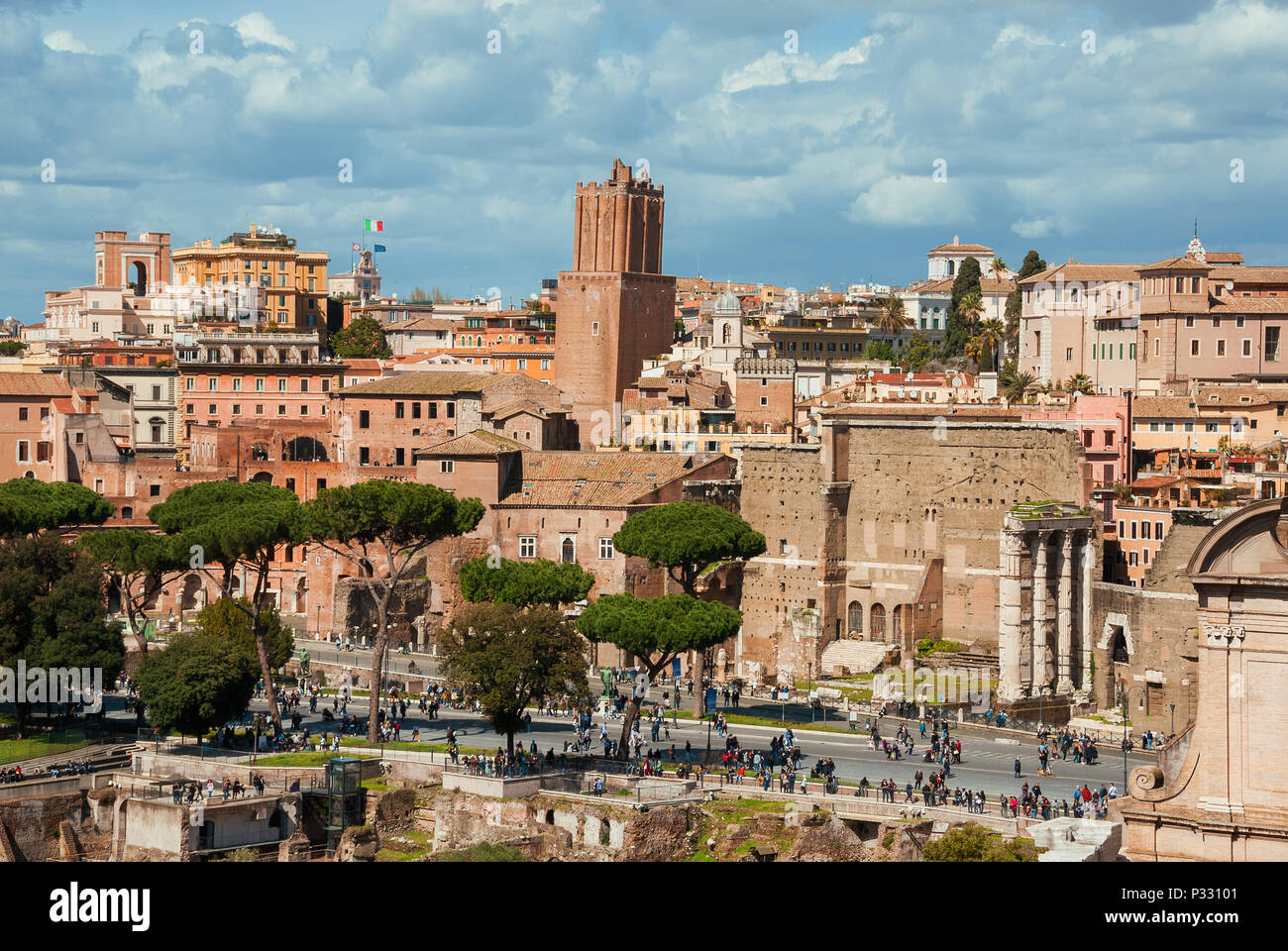Vue de l'Avenue de Forums Impériaux palatin, dans le centre historique de Rome Banque D'Images