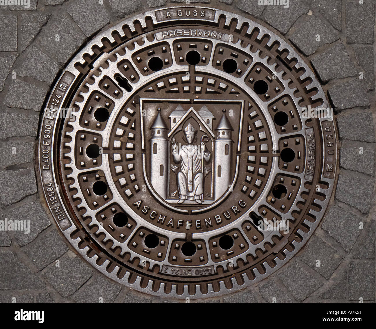 Armoiries de Aschaffenburg sur l'abri du trou à Aschaffenburg, Allemagne Banque D'Images