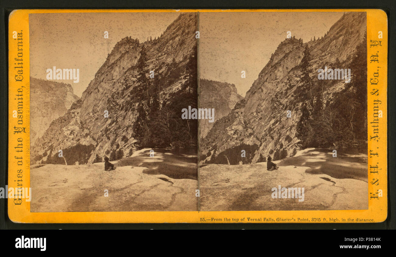 . Depuis le haut de chutes Vernal, Glacier's Point, 3705 pieds de haut, au loin. Titre alternatif : gloires du Yosemite (Californie), 55. Couverture : 1860 ?-1874 ?. Point numérique publié le 8-31-2005 ; mise à jour 2-12-2009. 114 du haut de chutes Vernal, Glacier's Point, 3705 pieds de haut, dans la distance, par E. &AMP ; H.T. Anthony (Entreprise) Banque D'Images