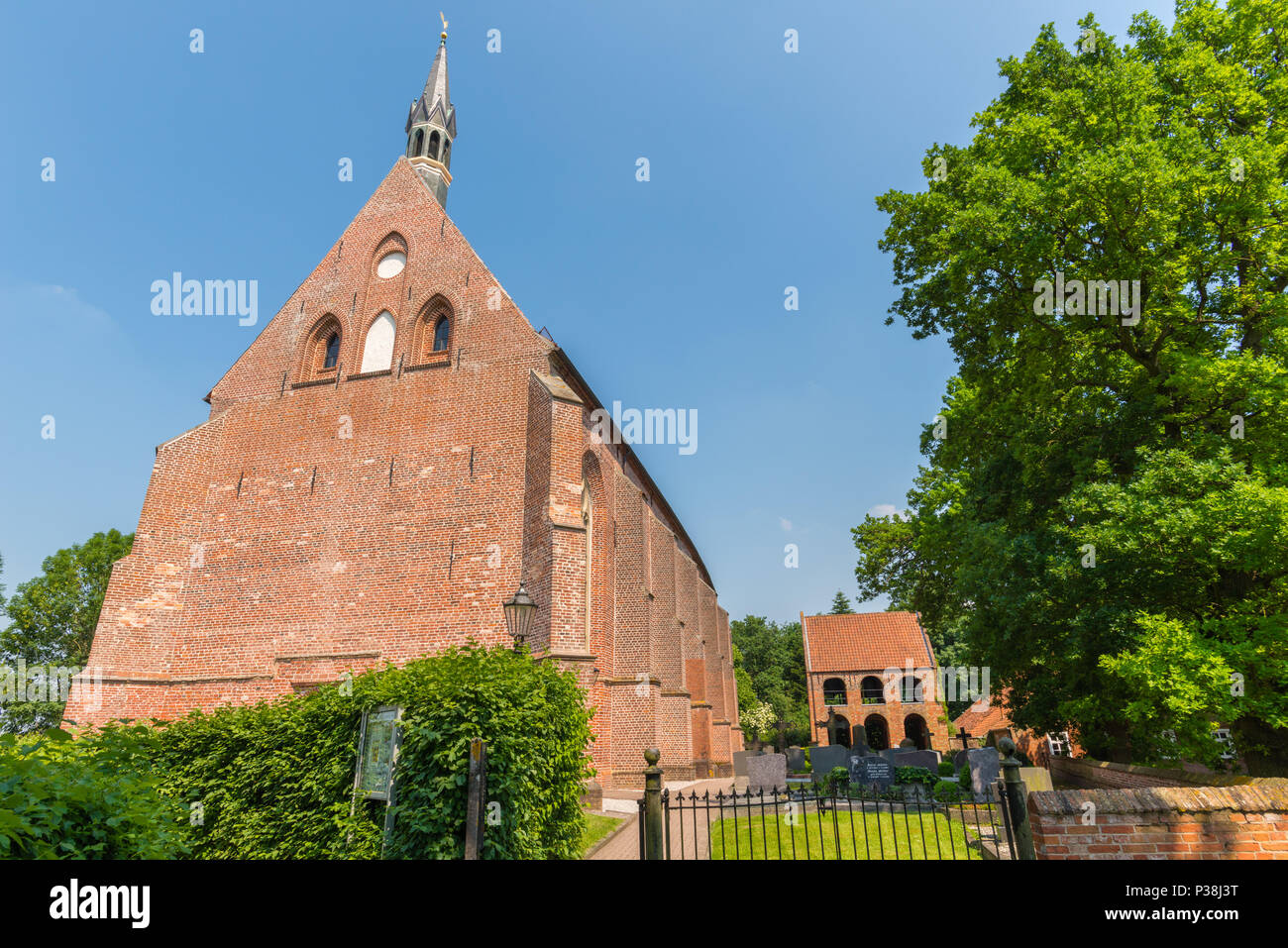 L'église gothique, 15e siècle, Hinte, Frise orientale, Basse-Saxe, Allemagne Banque D'Images