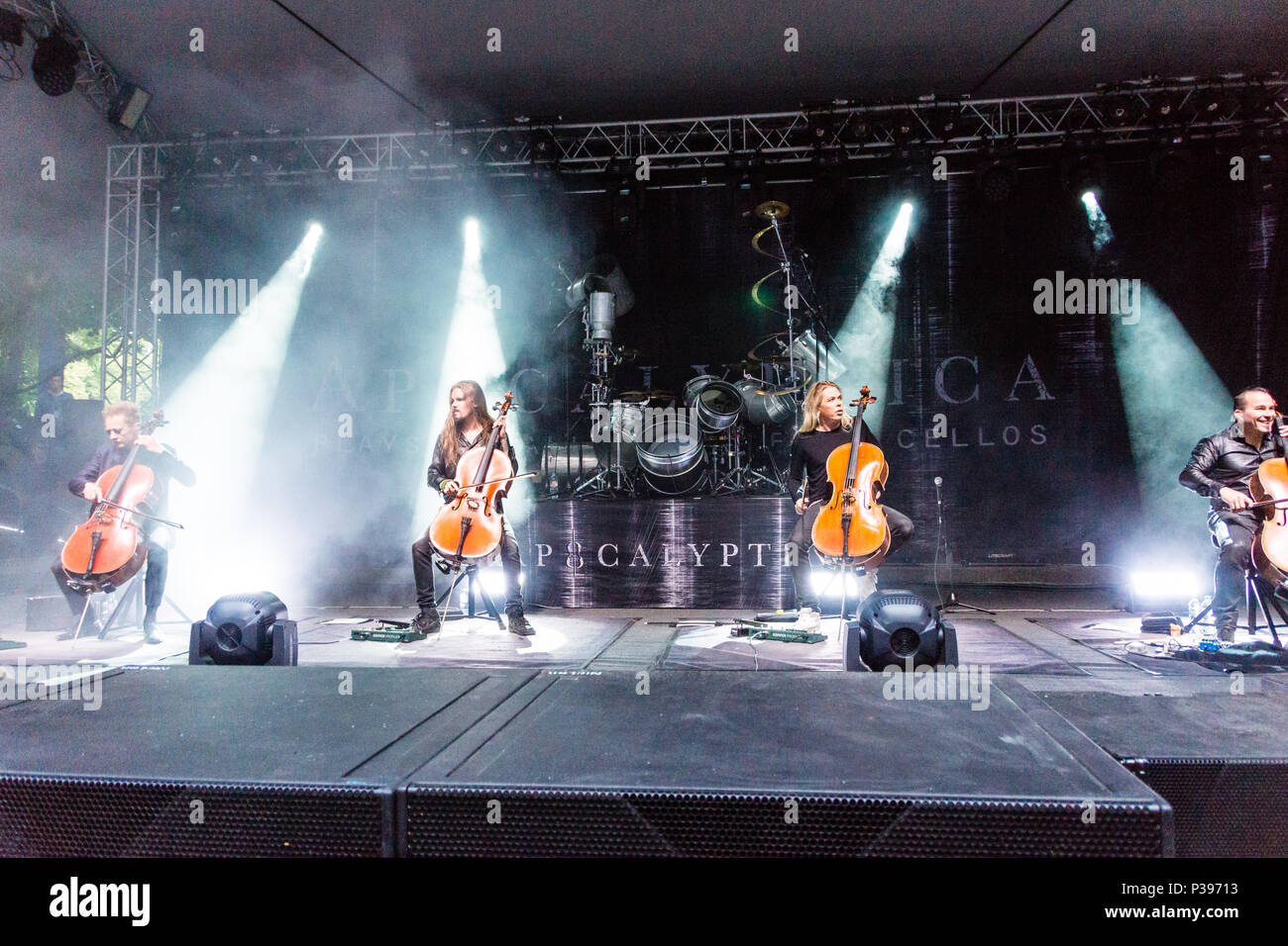 Kiel, Allemagne. 17 Juin, 2018. La bande 'Bon Jovi' est signalée dans le Krusenkoppel Freilichtbühne au cours de la Kieler Woche 2018 © Björn Deutschmann/Alamy Live News Banque D'Images