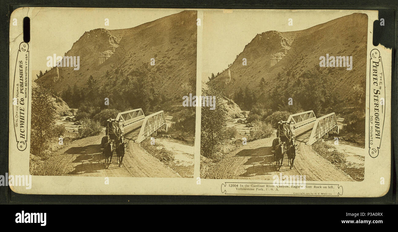 . Dans le Canyon de la rivière Gardiner, Eagle's Nest rocher sur la gauche, le parc de Yellowstone. Titre alternatif : 'Perfec' stéréogramme. Publié : 1899-ca. 1915. Référence : [1899-ca. 1915]. Mentions légales Source : 1875 ?-1920 ?. Point numérique publié le 1-25-2006 ; mise à jour 6-4-2009. 151 dans le canyon de la rivière Gardiner, Eagle's Nest rocher sur la gauche, le parc de Yellowstone, par H.C. White Co. Banque D'Images