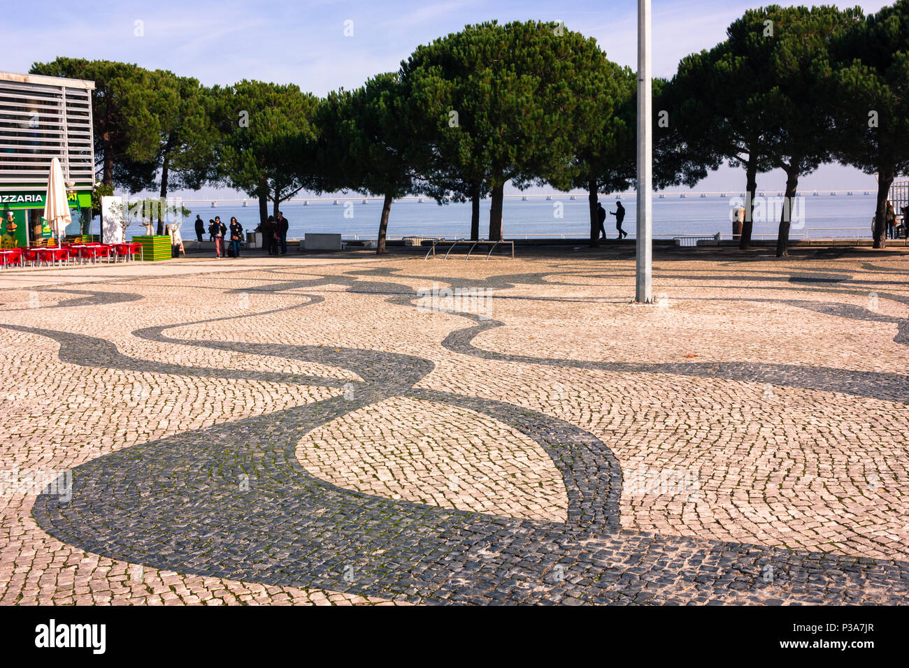 Mosaïque, dessin au Parque das Nações (Parc des Nations) par le Tage Banque D'Images