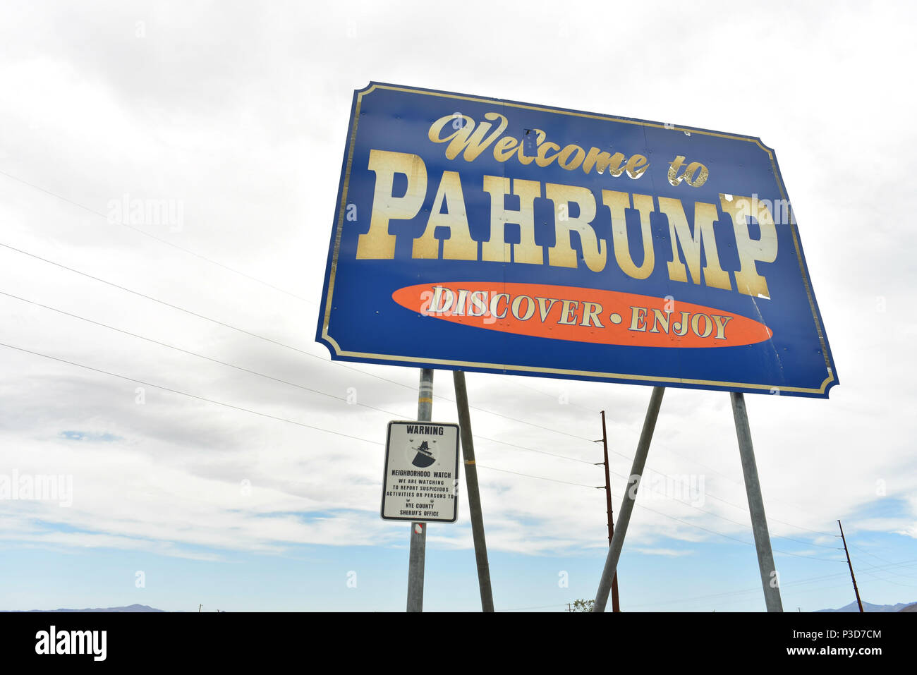 Bienvenue à la ville de Pahrump, Nevada, USA road sign Banque D'Images