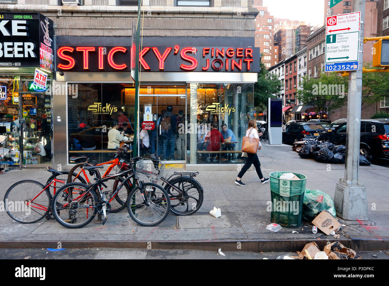 Sticky's Finger Joint, 484 3rd Ave, New York, NY d'une devanture extérieure des ailes de poulet dans le restaurant Kips Bay près de Manhattan. Banque D'Images