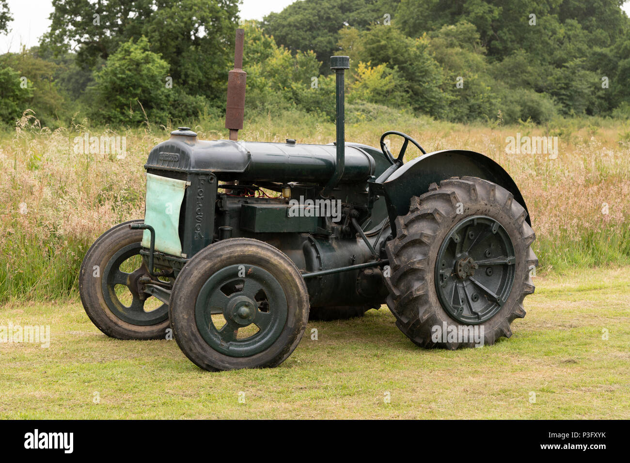 Fordson standard 27hp tracteur 1942 Banque de photographies et d’images ...