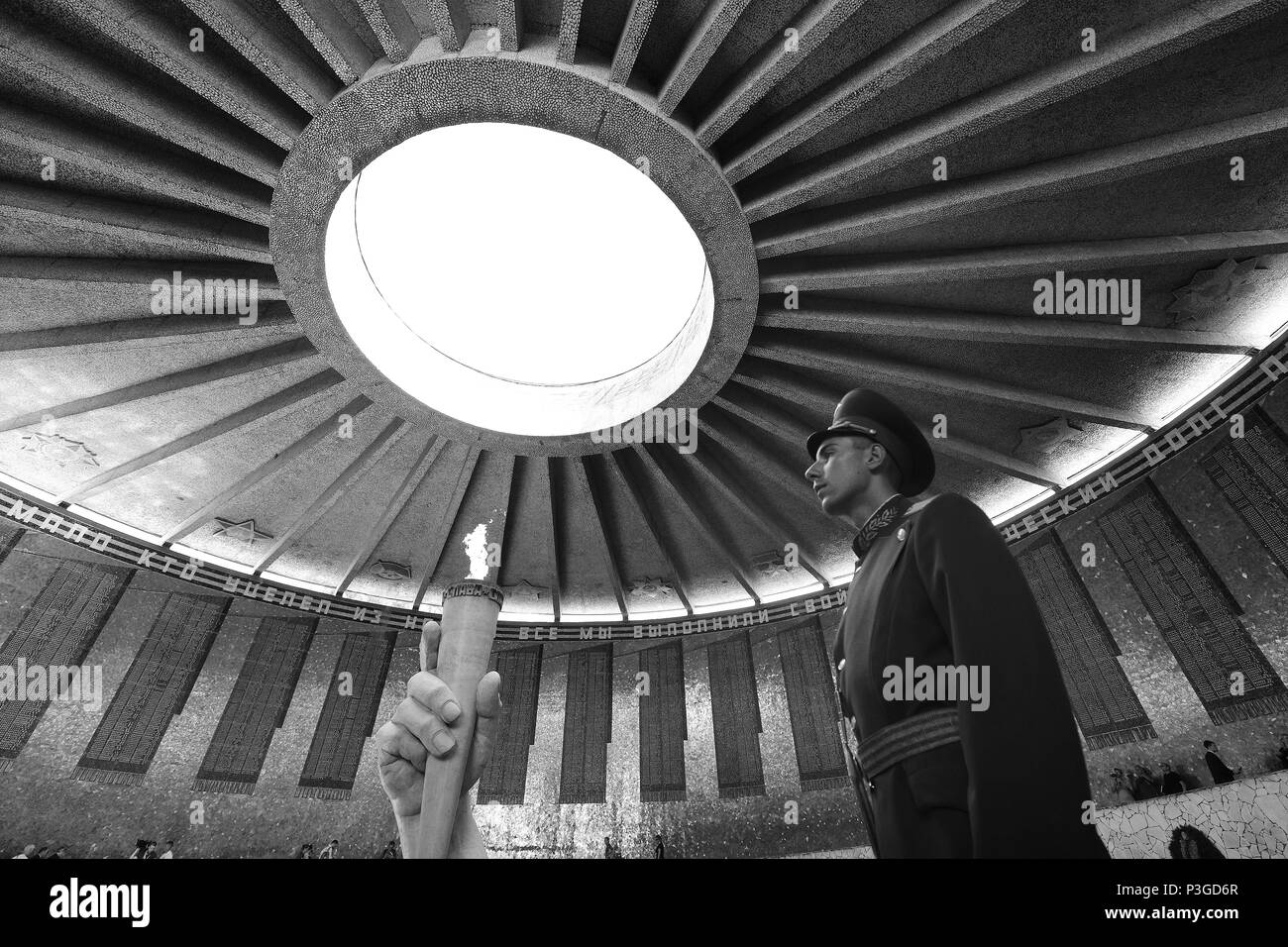 Un soldat au Hall of Military Glory du Mamayev Kurgan, Volgograd. Pendant le match du groupe G de la coupe du monde de la FIFA à l'arène Volgograd, Volgograd. APPUYEZ SUR ASSOCIATION photo. Date de la photo: Lundi 17 juin 2018. Voir l'histoire de PA WORLDCUP Angleterre. Le crédit photo devrait se lire: Owen Humphreys/PA Wire. Banque D'Images