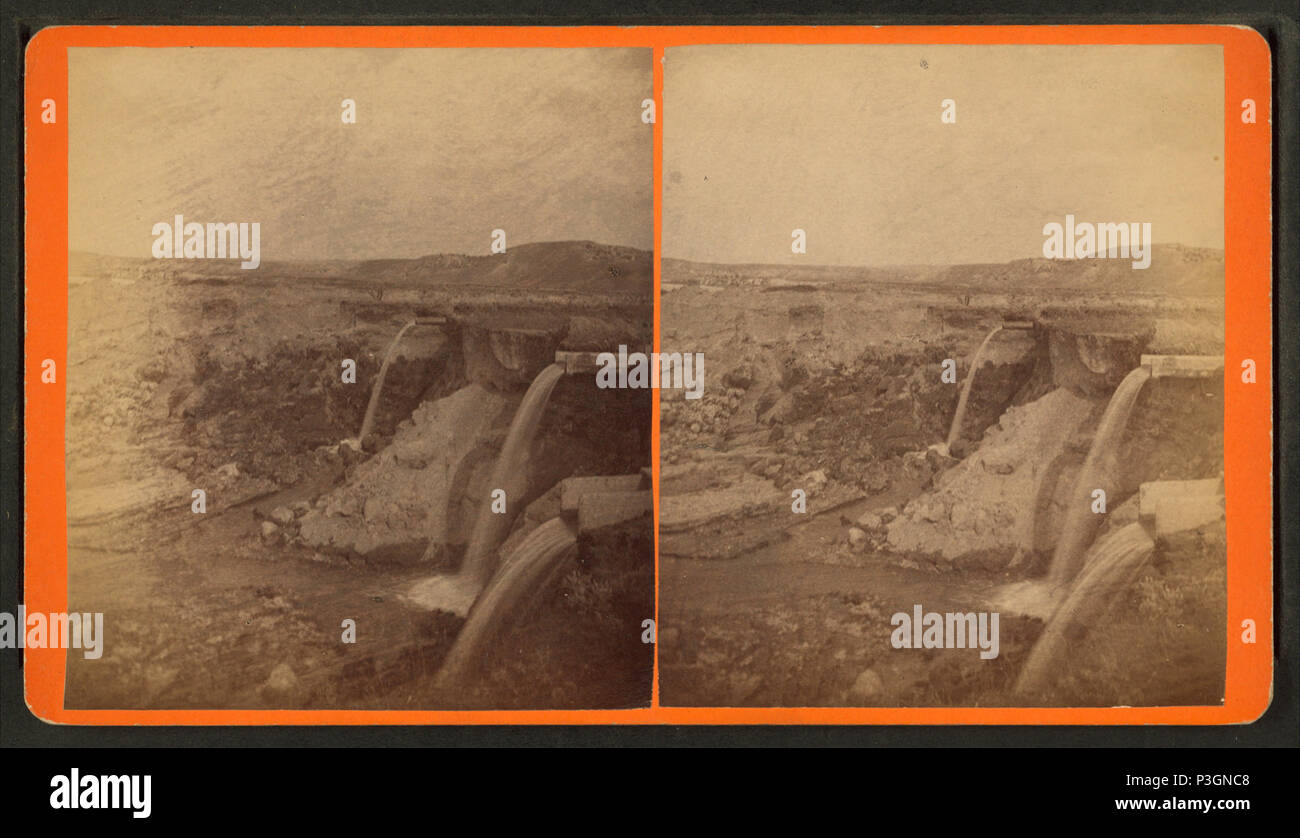 . L'extrémité supérieure de la barre d'écluse à Bonanza. Titre alternatif : Snake River gold fields. Couverture : 1865 ?-1900 ?. Mentions légales Source : 1865 ?-1900 ?. Point numérique publié le 6-30-2005 ; mise à jour 2-12-2009. 340 l'extrémité supérieure de la barre d'écluse à Bonanza, par Davis Brothers Banque D'Images