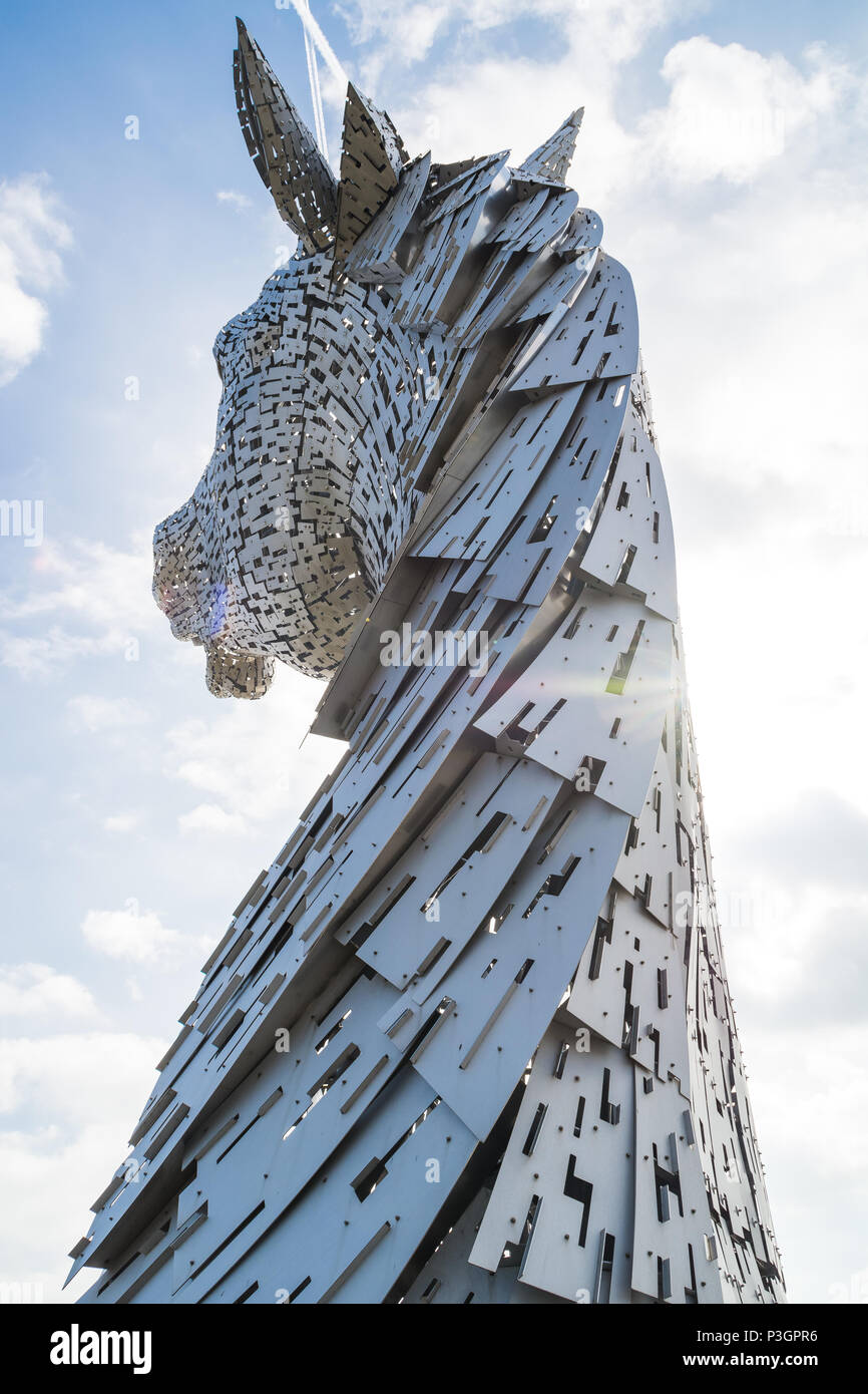 Chef d'une des sculptures Kelpies en helice Park, Falkirk. Vue de derrière sur les détails de l'œuvre Banque D'Images