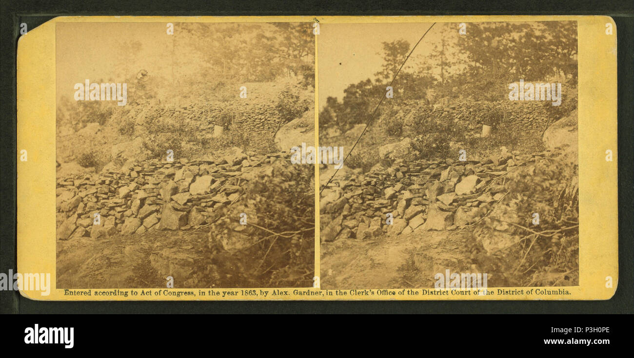 358 Avis d'épaulements sur Round Top, la colline qui forme notre extrême gauche lors de la bataille de Gettysburg, par Gardner, Alexander, 1821-1882 2 Banque D'Images