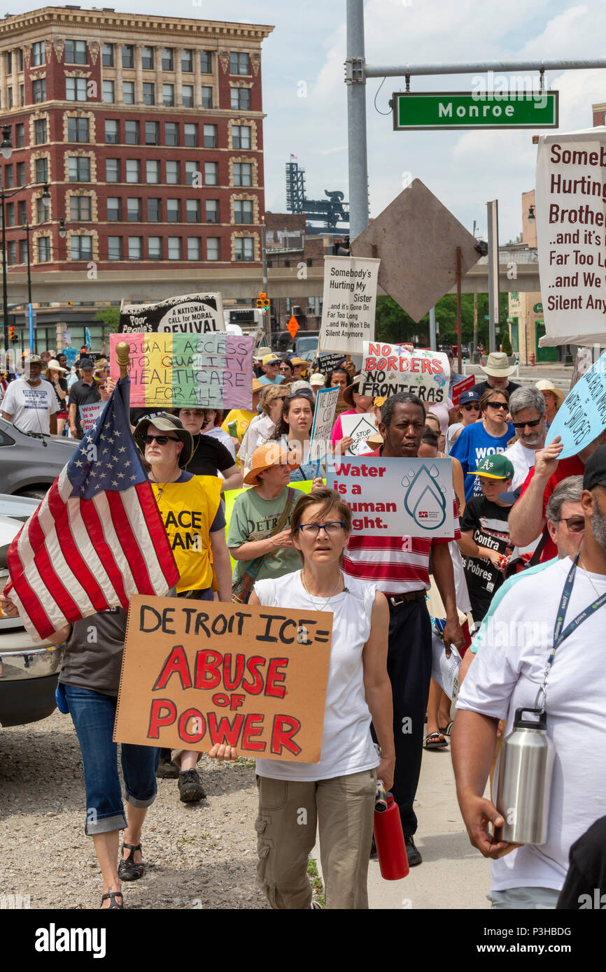 Detroit, Michigan, USA - 18 juin 2018 - Plusieurs centaines de personnes se sont rassemblées à Detroit afin d'appuyer les peuples pauvres de la campagne contre la pauvreté, le racisme, le Militarisme, et dévastation écologique. Crédit : Jim West/Alamy Live News Banque D'Images