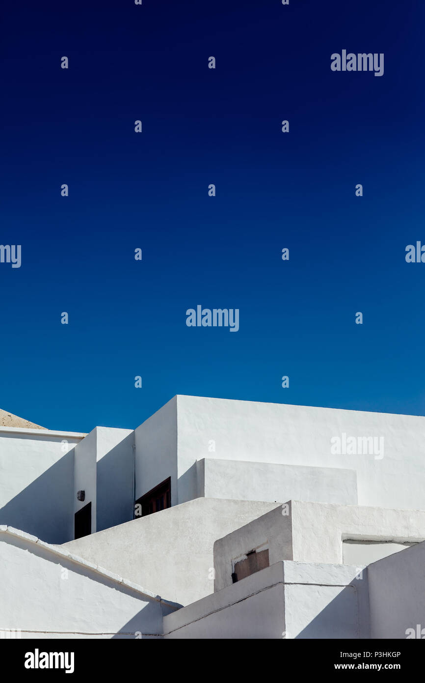 Fragment d'architecture abstrait blanc chambre à Lanzarote. Bâtiment traditionnel. contexte extérieur Banque D'Images