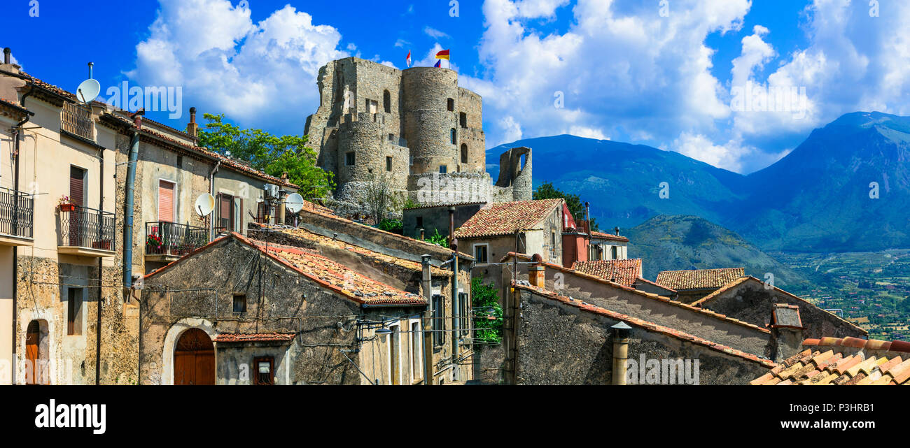 Impressionnant château médiéval,dans Morano Calabro Calabria,italie. Banque D'Images