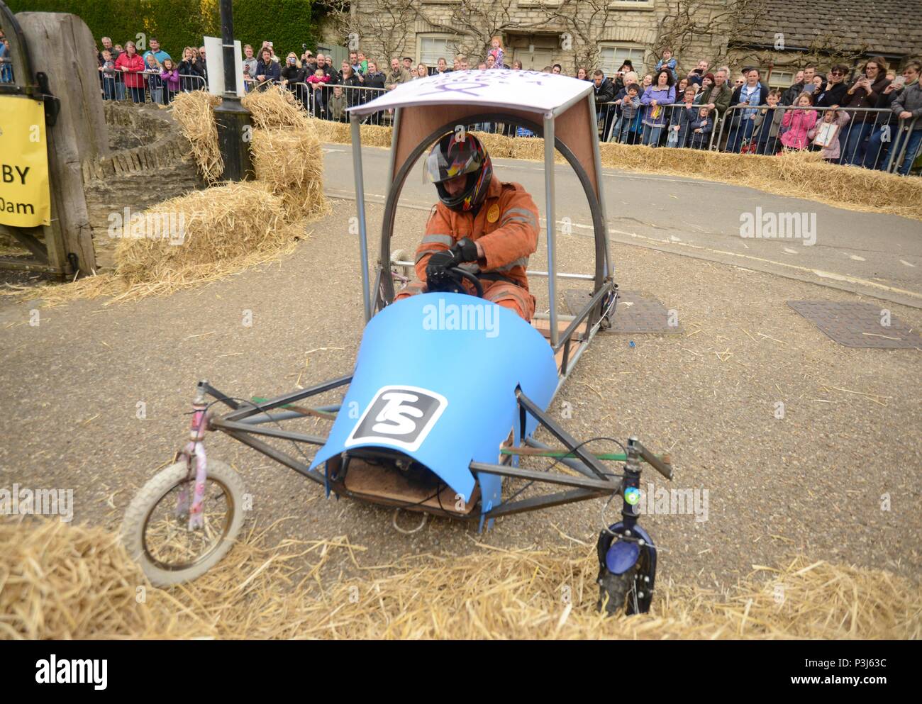 Wacky Races lieu à Tetbury, géré par le Lions Club 02/05/2016 Banque D'Images