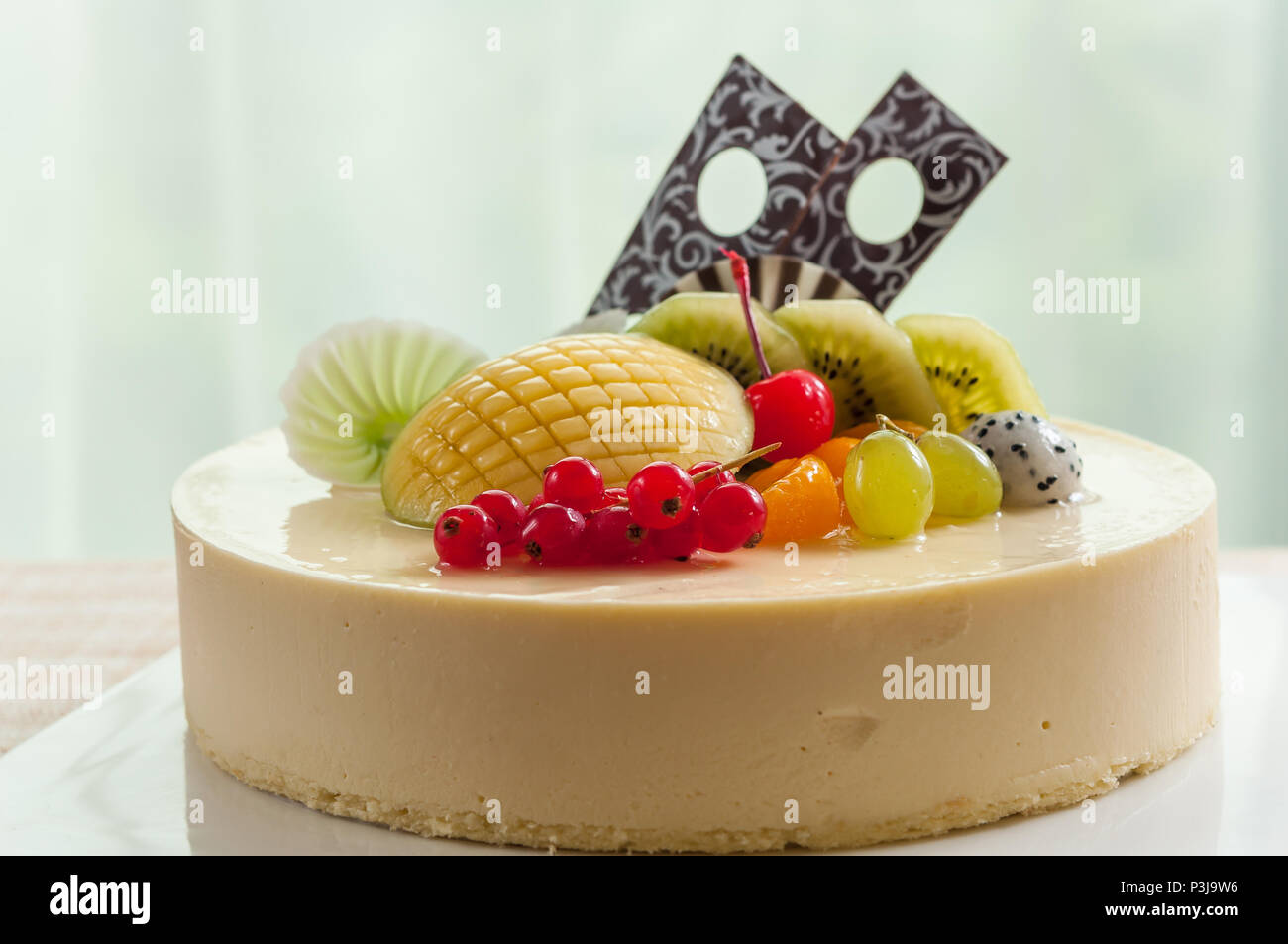 Gateau Mousse Aux Fruits Photo Stock Alamy Gateau Mousse Aux Fruits Photo Stock Alamy