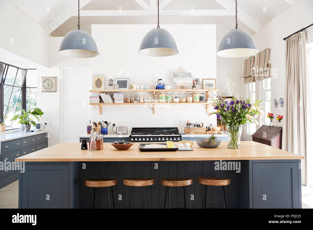 Grande cuisine familiale dans la conversion de la période house, tout droit Banque D'Images