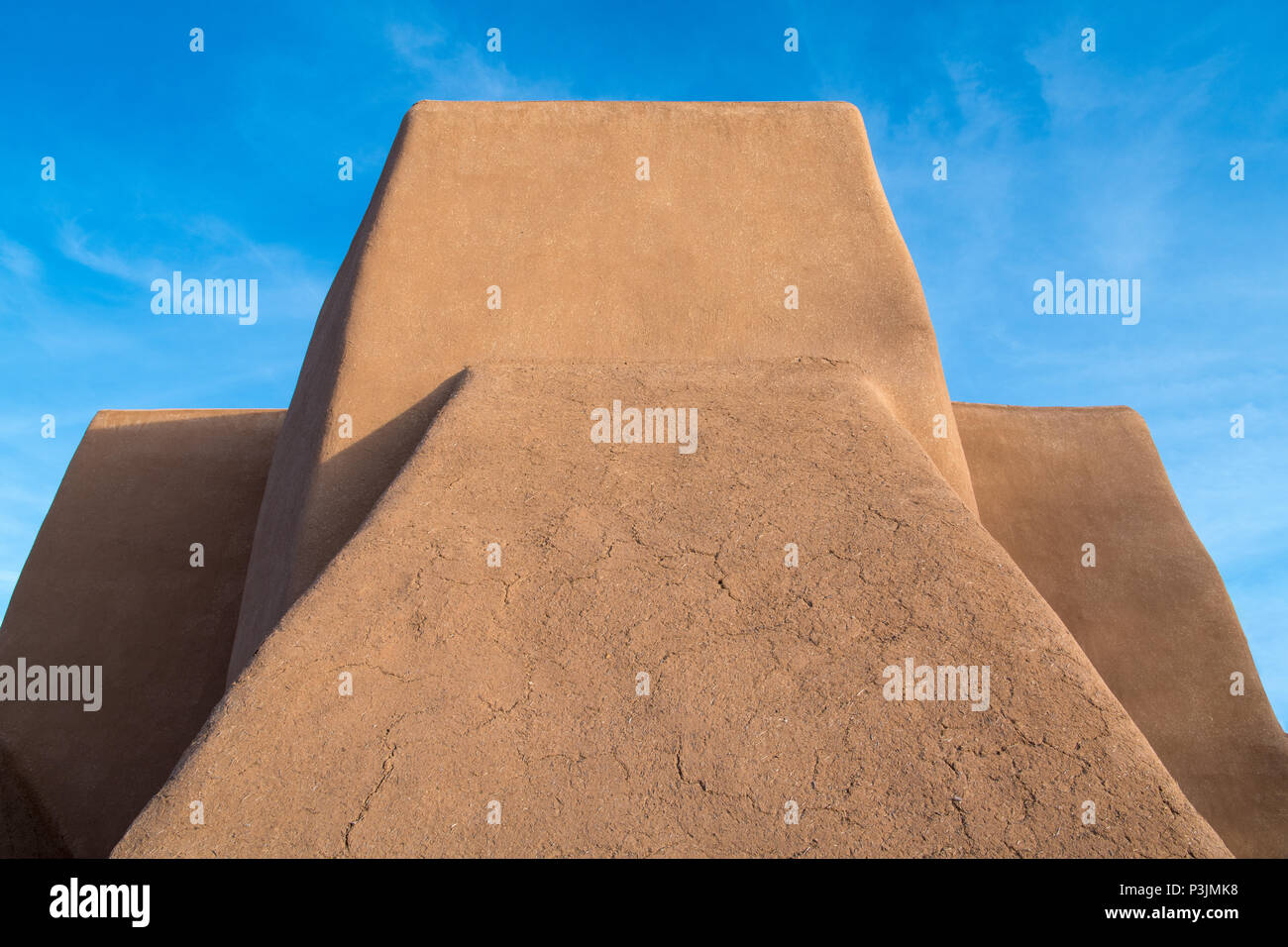 La mission espagnole de style adobe l'église San Francisco de Asis à Rancho de Taos, Nouveau Mexique Banque D'Images