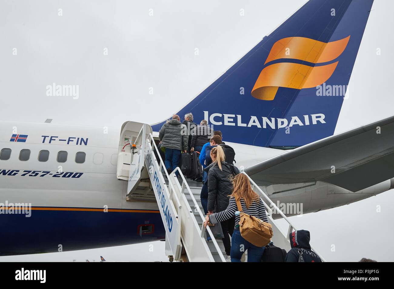L'embarquement d'avion Icelandair Banque D'Images