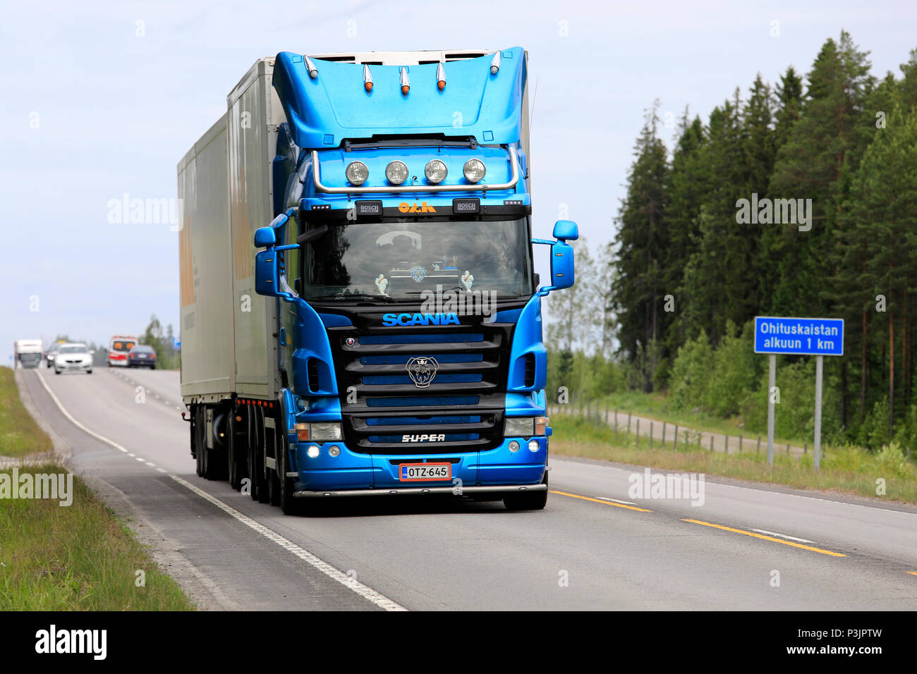 Scania R500 bleu Super road train de P et M Ojalehto Oy Oy chêne pour