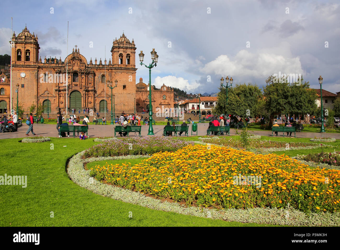 Basilique Cathédrale de l'Assomption de la Vierge sur la Plaza de Armas de Cusco, Pérou. Bâtiment a été terminé en 1654 près de 100 ans après la construction Banque D'Images