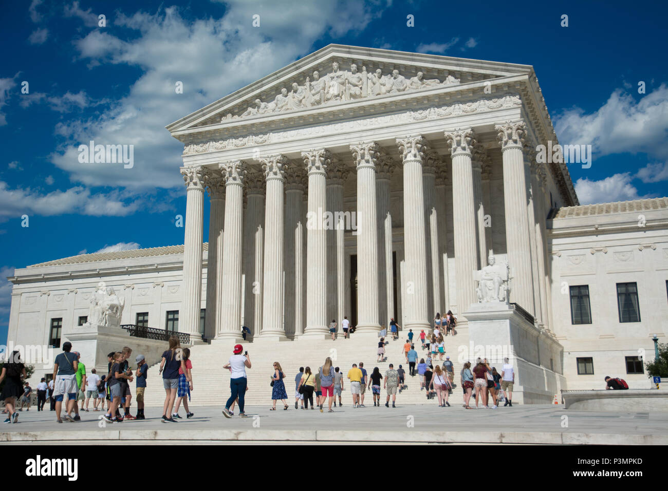 L'Édifice de la Cour suprême est le siège de la Cour suprême de la branche judiciaire de l'United States of America. Achevé en 1935, il est situé dans la région de th Banque D'Images