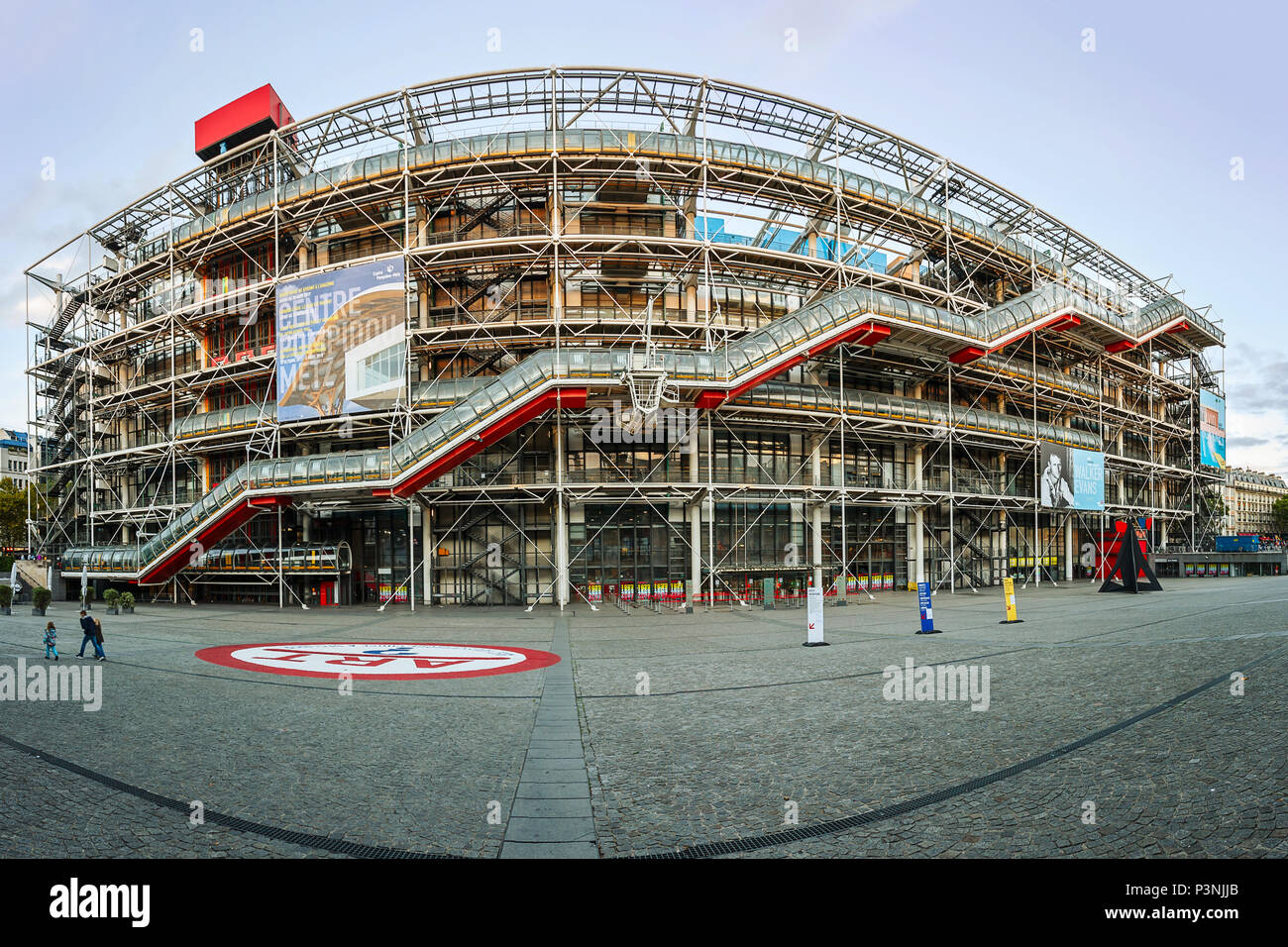 PARIS, FRANCE - 09 août 2017 : Centre Georges Pompidou. Les architectes Richard Rogers et Renzo Piano a été conçu dans le style de l'architecture high-tech. Banque D'Images