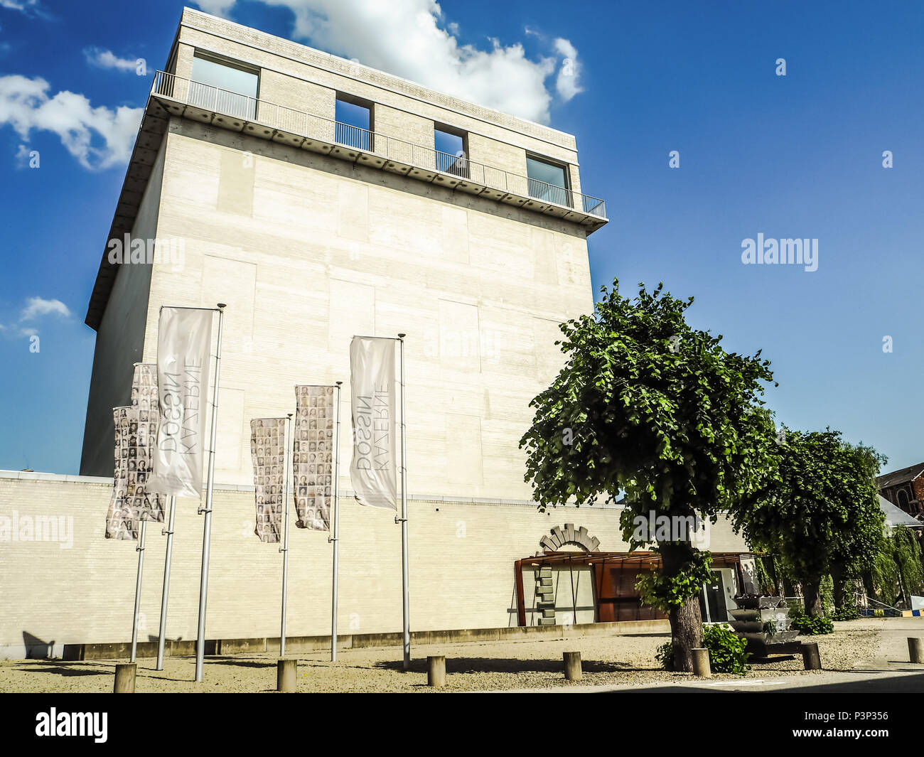 Kazerne Dossin Museum and Memorial en commémoration de l'holocauste de la seconde guerre mondiale, conçu par Bob Van Reeth, à Malines, Belgique Banque D'Images