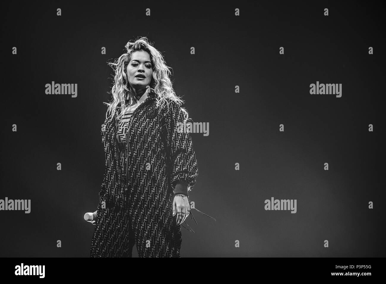 Rita Ora Filles Tour à Brixton Academy comprend : Rita Ora Où : London, Royaume-Uni Quand : 18 mai 2018 Crédit : Neil Lupin/WENN Banque D'Images