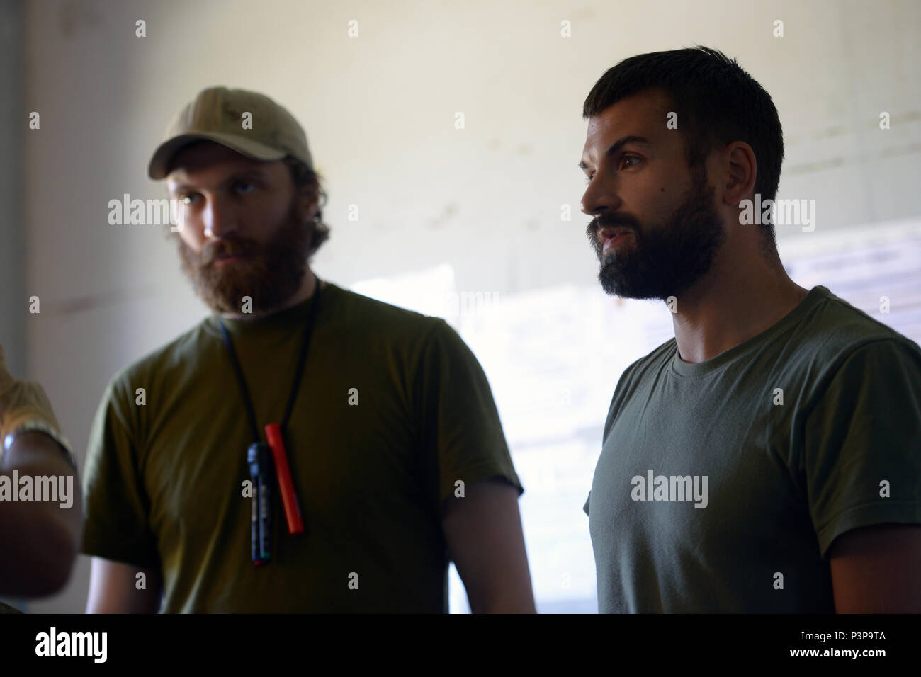 Les soldats des différentes nations participent à l'IARD Avancé Cours de formation médicale de soins de soutien, qui a été accueilli par le Centre international de formation spéciale, le 20 juillet 2016, Pfullendorf, Allemagne. La force multinationale d'étudiants reçoivent la formation pour améliorer ses compétences médicales pour soutenir l'OTAN Soldats, marins et aviateurs et marins. (U.S. Photo de l'armée par Visual Spécialiste de l'information, Jason Johnston/libérés) Banque D'Images