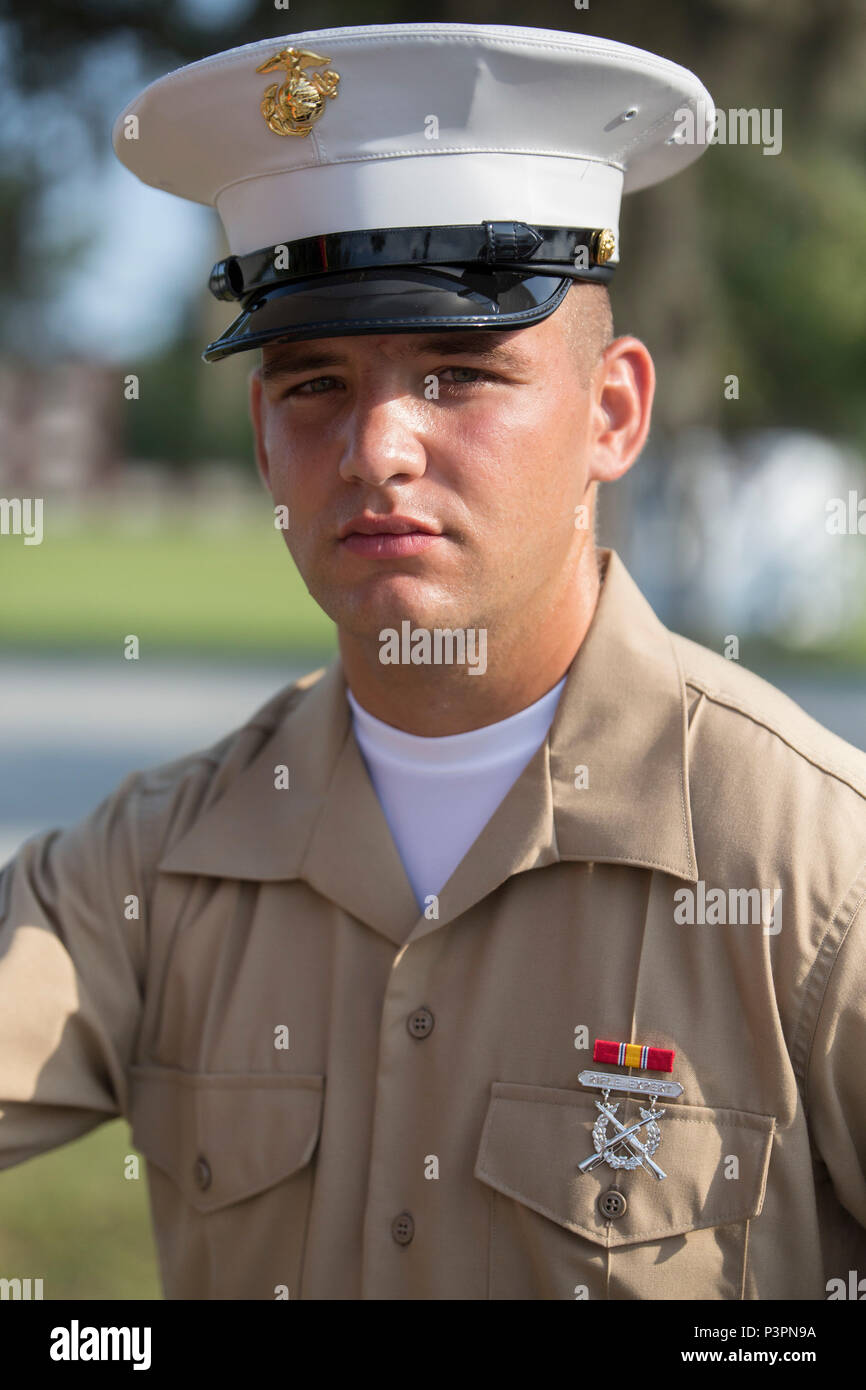 La FPC. Kyle B. Odom, diplômé d'honneur de peloton pour 1048, l'entreprise Delta, 1er Bataillon, a obtenu son diplôme de formation des recrues boot camp le 22 juillet 2016. Odom est de Soddy-Daisy, au Tennessee (Photo par Cpl. Vanessa Austin) Banque D'Images