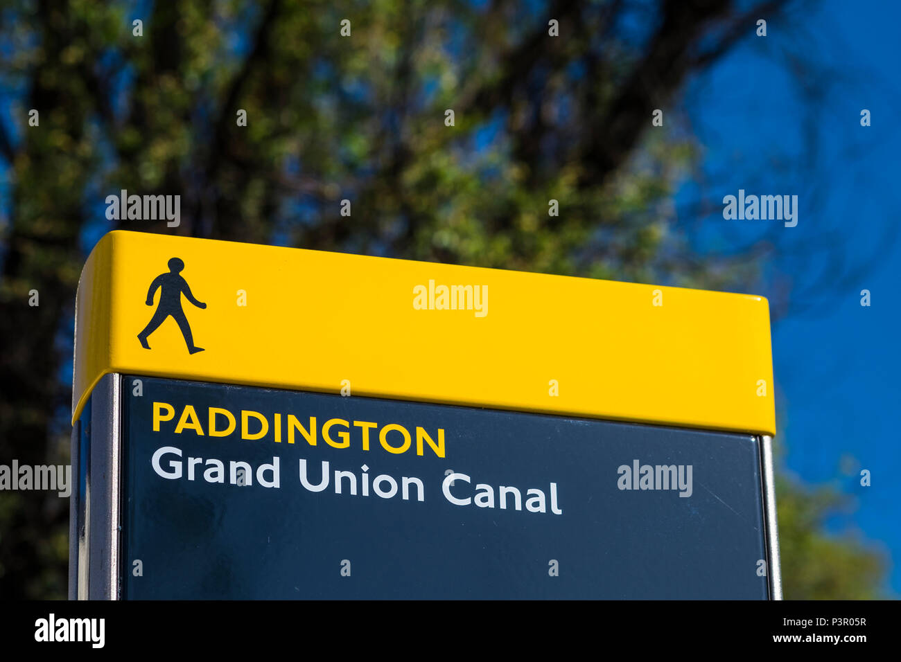 Informations Inscription à côté du Grand Union Canal à Paddington, Londres, Angleterre, Royaume-Uni Banque D'Images