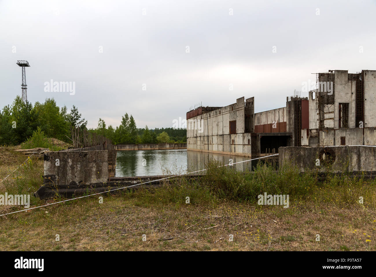 La Pologne, la Poméranie - bâtiment en ruine de nuclear power plant Zarnowiec Banque D'Images