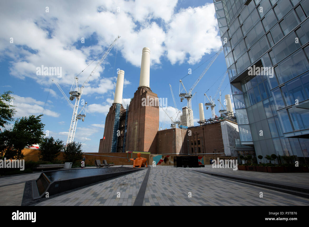 West Village de cirque, Battersea Power Station Phase de développement 1, le sud-ouest de Londres, Angleterre, Royaume-Uni Banque D'Images