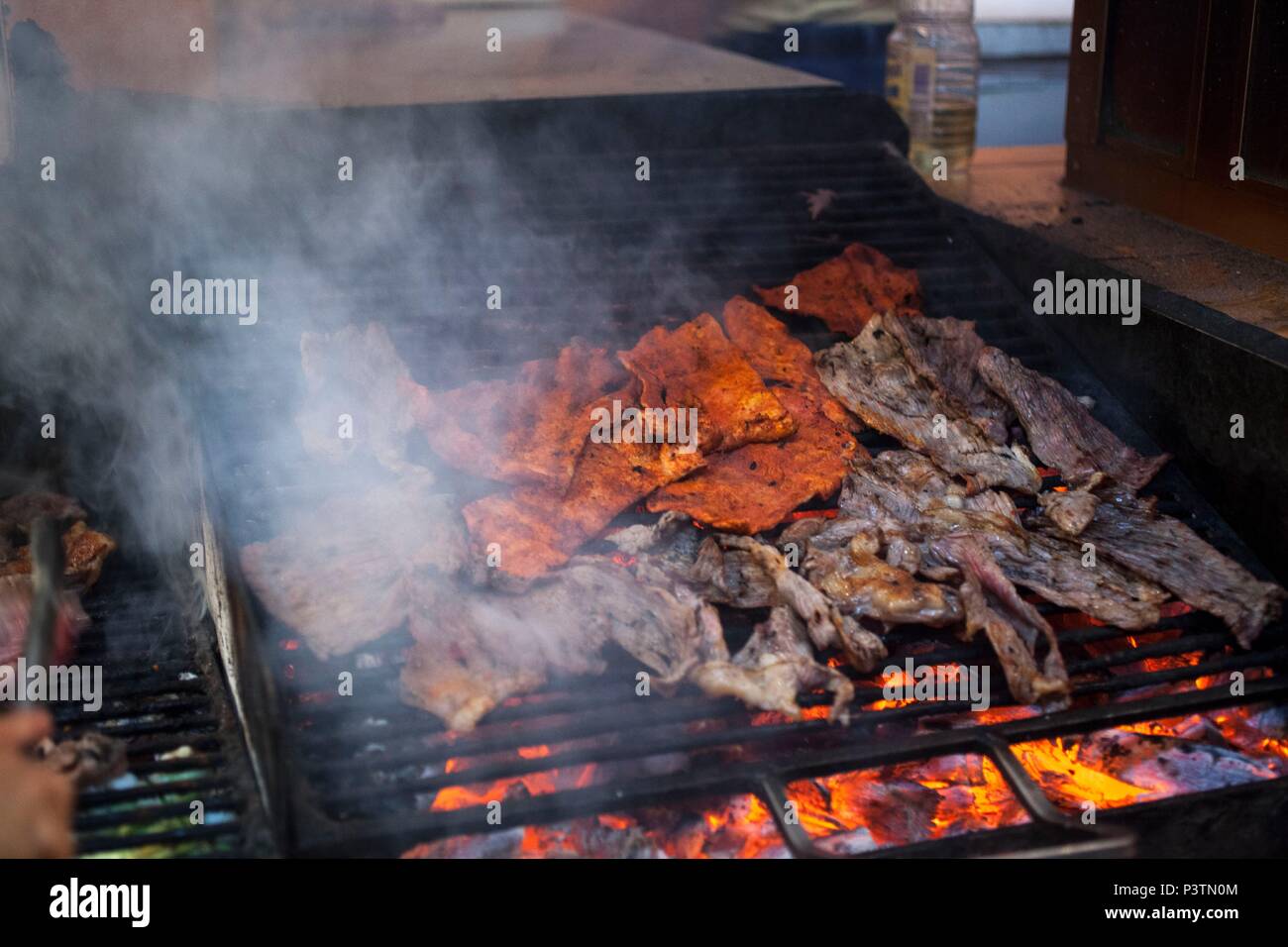 Carne asada Hall, Mercado Benito Juarez, la Ville d'Oaxaca, Oaxaca, Mexique Banque D'Images