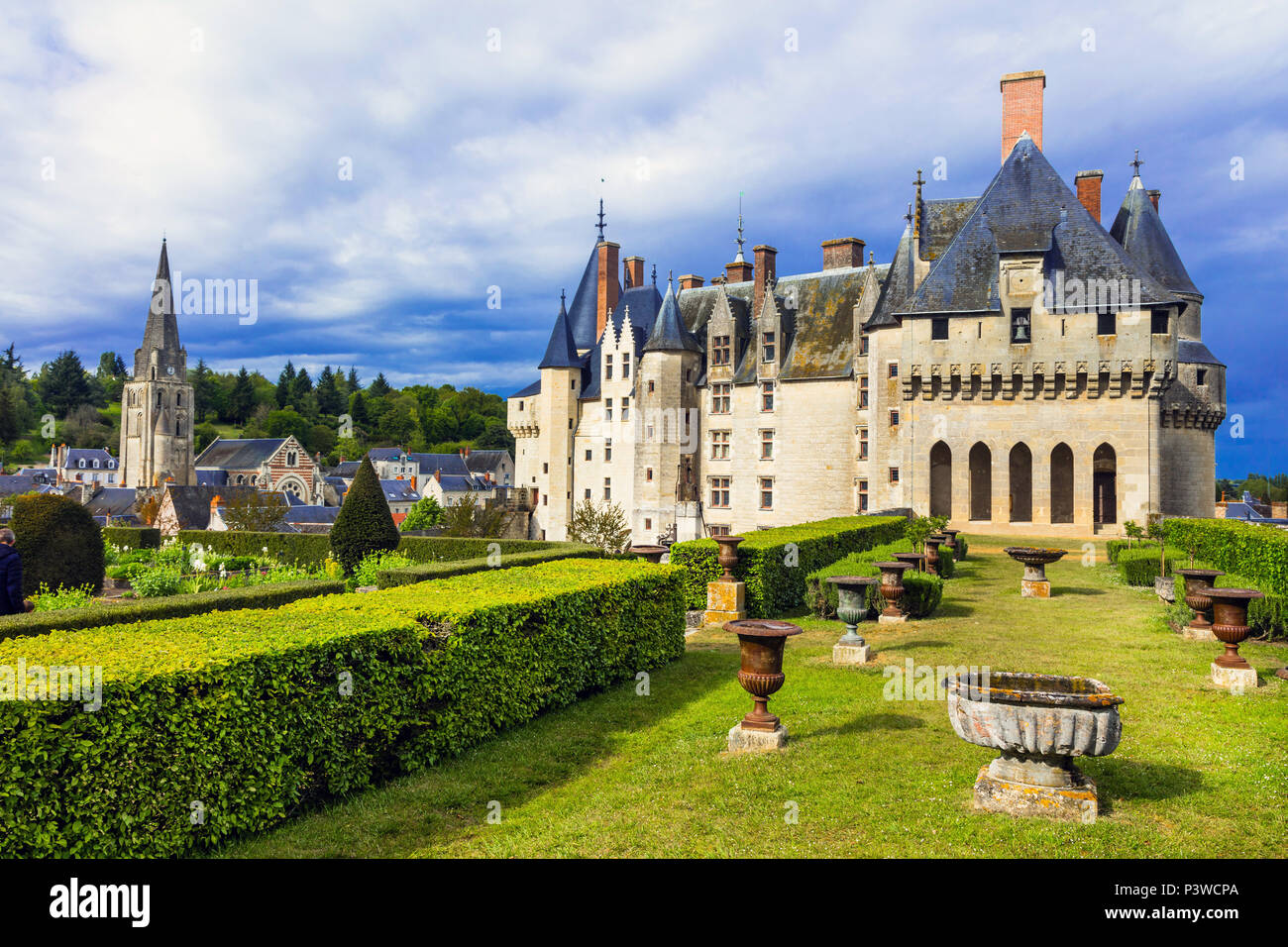 Langeais impressionnant château médiéval,avec vue sur la vallée de la Loire,jardins,France. Banque D'Images