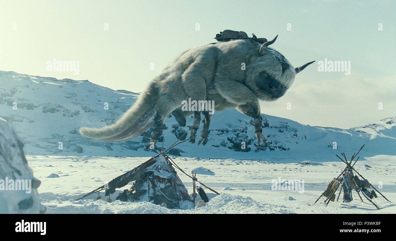 Titre original : THE LAST AIRBENDER. Titre en anglais : THE LAST AIRBENDER. Film Réalisateur : M. Night Shyamalan. Année : 2010. Credit : PARAMOUNT PICTURES et Nickelodeon Movies/EDGE AVEUGLANTES IMAGES / Album Banque D'Images