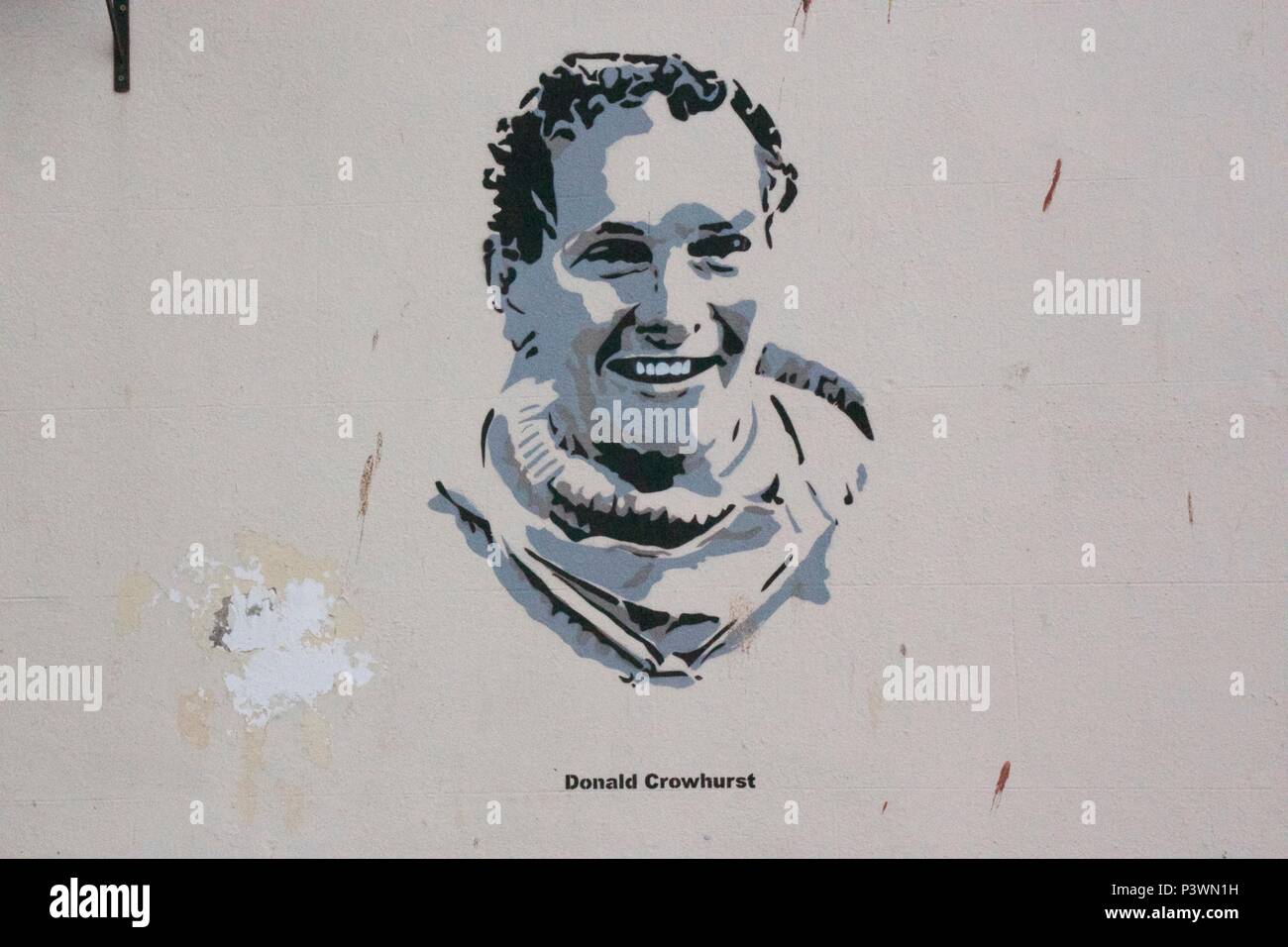 Street art illustration de Donald Crowhurst, un marin qui est mort bien que concurrentes dans le Golden Globe Race, un tour du monde à la voile en solitaire Banque D'Images