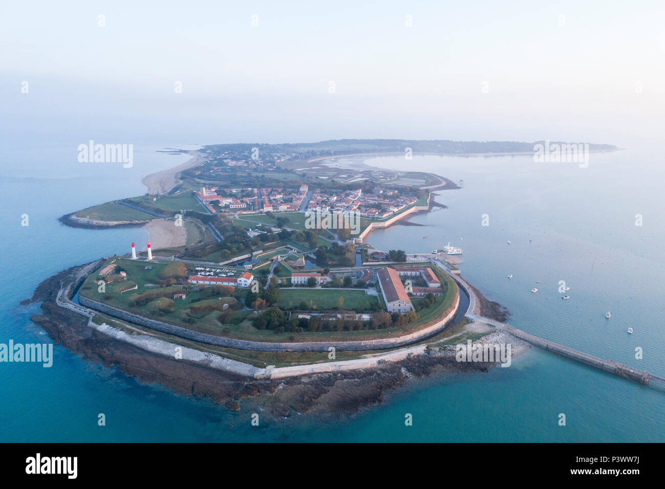 France, Charente Maritime, Ile d'Aix, Pointe Sainte Catherine, fort de la Rade (vue aérienne) // France, Charente-Maritime (17), île d'Aix, pointe Sain Banque D'Images