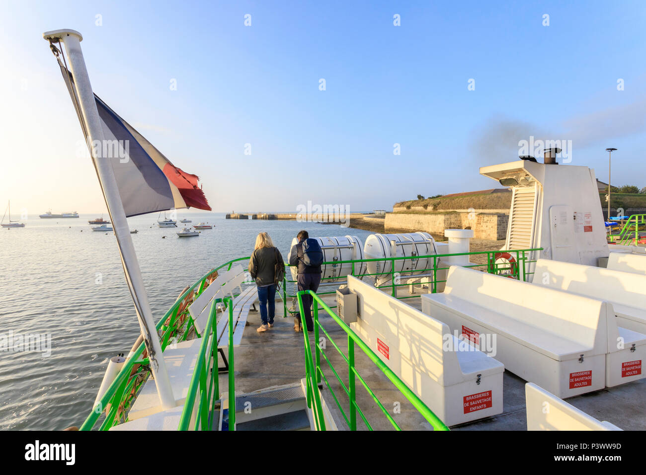 En France, en Charente Maritime, entre l'île d'Aix et Fouras, traversée sur le ferry // France, Charente-Maritime (17), entre l'Île d'Aix et Fouras, travers Banque D'Images