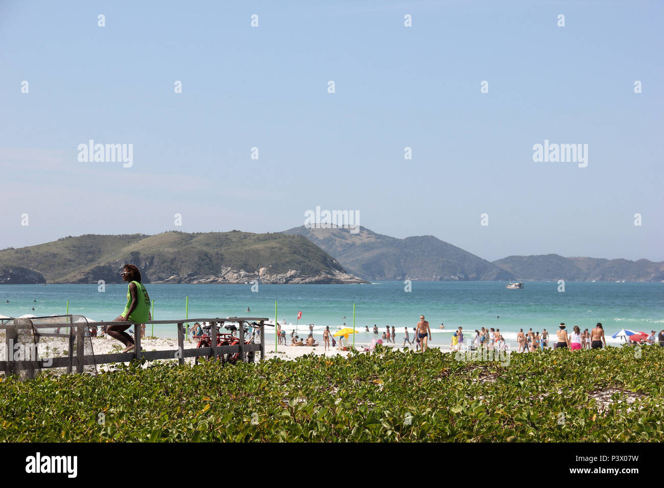 Vista da Praia do Forte, pas de Centro de Cabo Frio, um dos principais pontos turísticos de Cabo Frio, na Região dos Lagos, pas de Rio de Janeiro. Banque D'Images