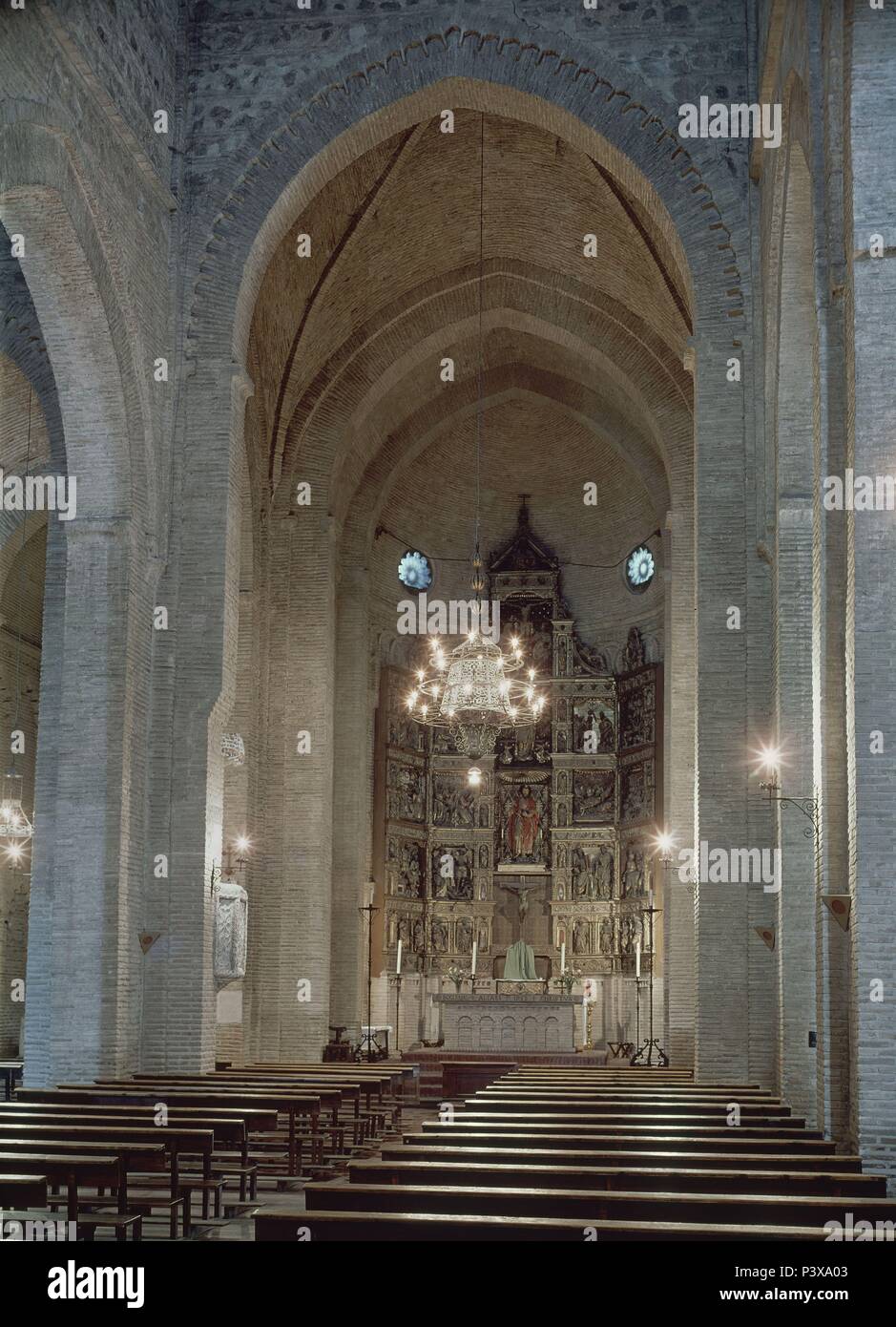 Iglesia santiago del arrabal Banque de photographies et d'images à haute  résolution - Alamy