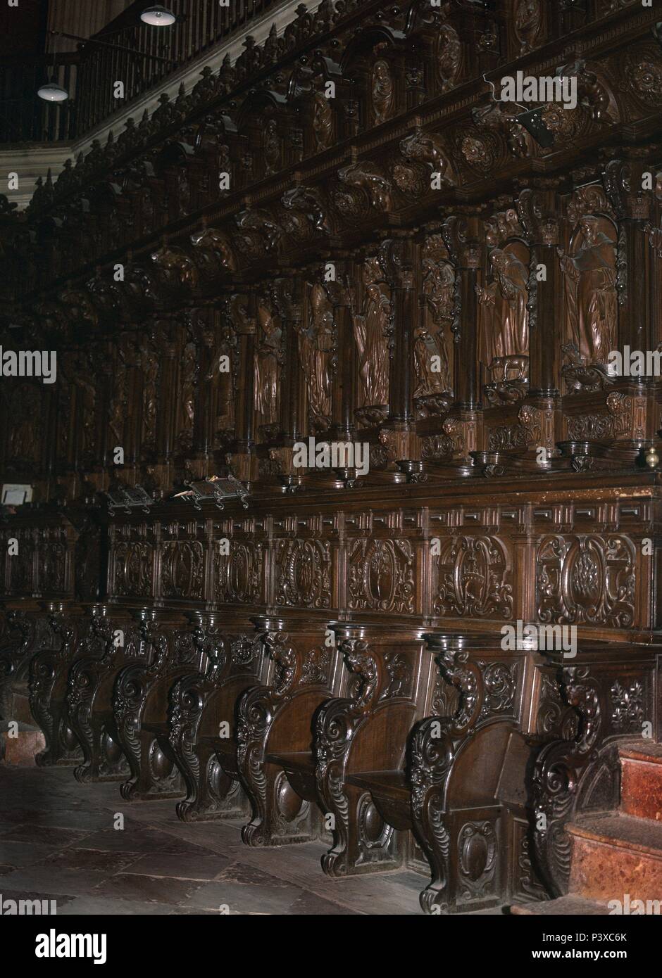 SILLERIA DEL CORO DE LA CATHÉDRALE DE MALAGA - CAOBA - siglo XVII - BARROCO ESPAÑOL. Auteur : Pedro de Mena y Medrano (1628-1688). Emplacement : CATEDRAL DE LA ENCARNACION, Malaga, Espagne. Banque D'Images