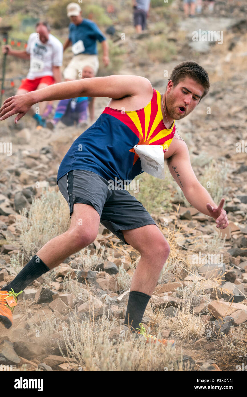 Les athlètes concourent dans une course à pied et de monter jusqu''S" de montagne (Mountain Tenderfoot) à l'assemblée annuelle de l'Fibark ; Festival ; Salida Colorado ; USA Banque D'Images
