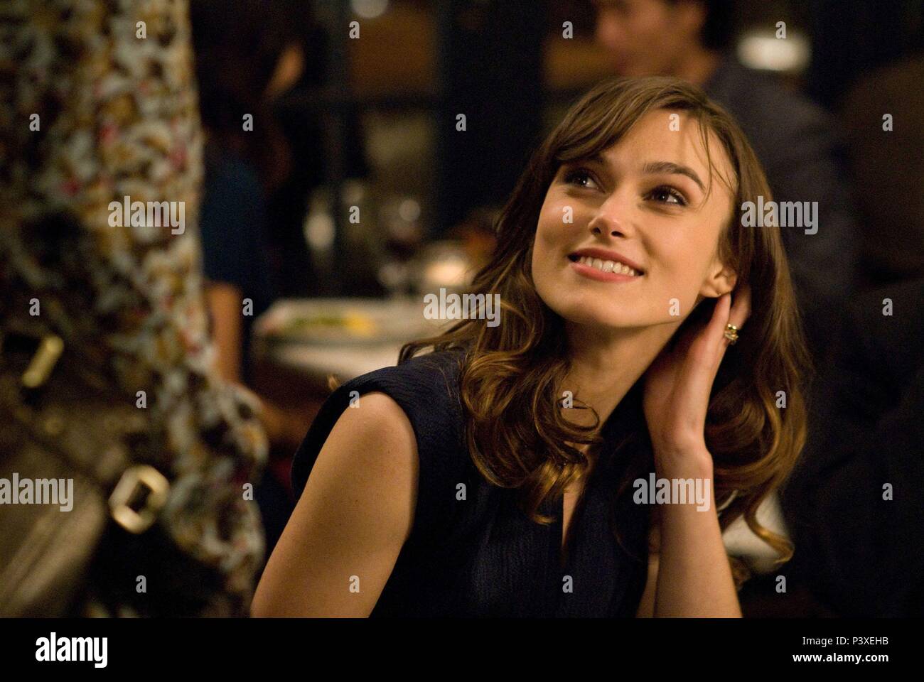 Titre original : La nuit dernière. Titre en anglais : hier soir. Directeur : Massy Tadjedin de film. Année : 2010. Stars : Keira Knightley. Credit : GAUMONT / Album Banque D'Images