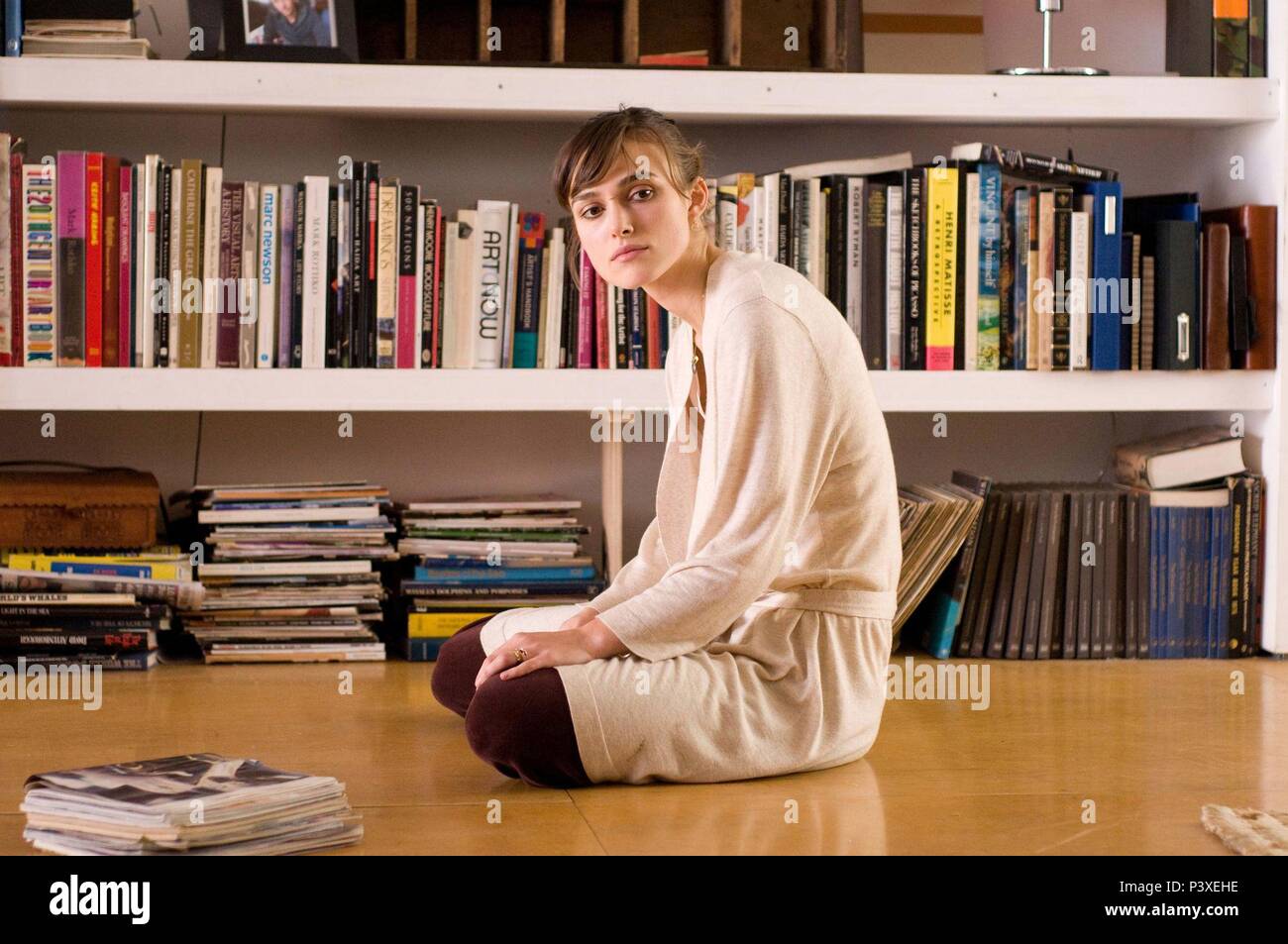 Titre original : La nuit dernière. Titre en anglais : hier soir. Directeur : Massy Tadjedin de film. Année : 2010. Stars : Keira Knightley. Credit : GAUMONT / Album Banque D'Images