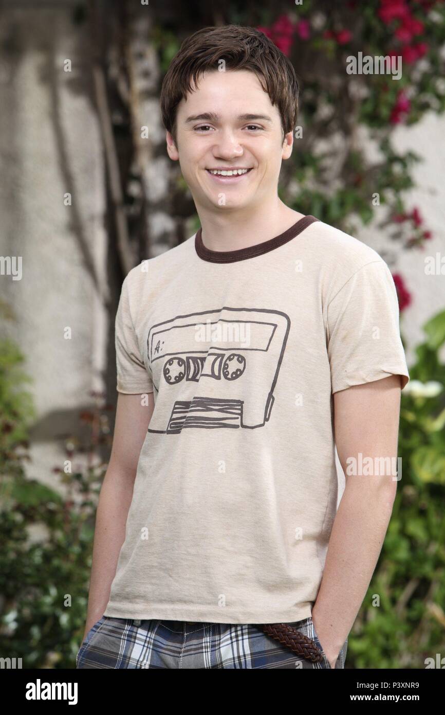 Films Et Séries Tv Avec Dan Byrd Titre original : COUGAR TOWN-TV. Titre en anglais : COUGAR TOWN. Année :  2009. Stars : DAN BYRD. Credit : DOOZER/COQUETTE PRODUCTIONS/ABC Studios /  Album Photo Stock - Alamy